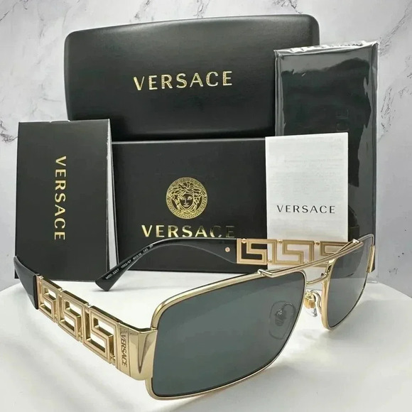 Versace Sunglasses Gold Rectangle Metal Logo Black Retro Italy 100% Authentic - Picture 16 of 16